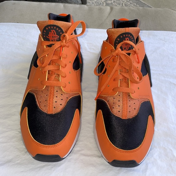Nike Air Huarache Hot Curry Black White and Orange Sneakers Size 13 - Picture 2 of 11
